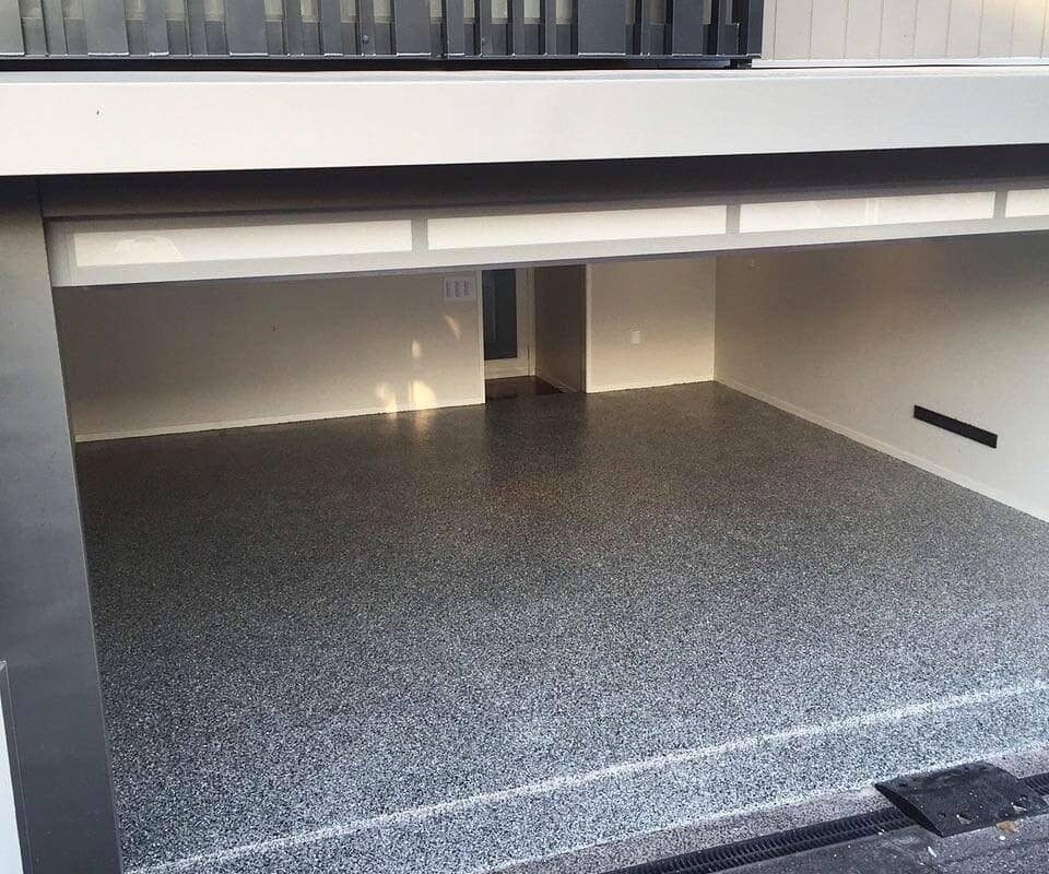 Flake epoxy coating for garage