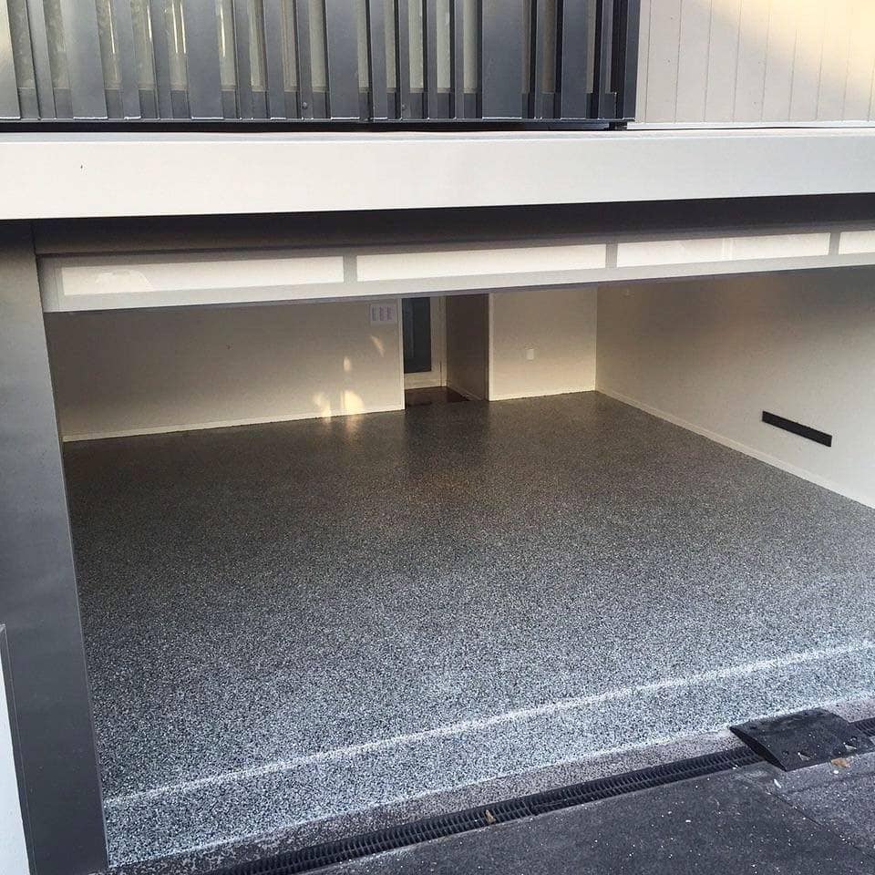 Flake epoxy coating for garage