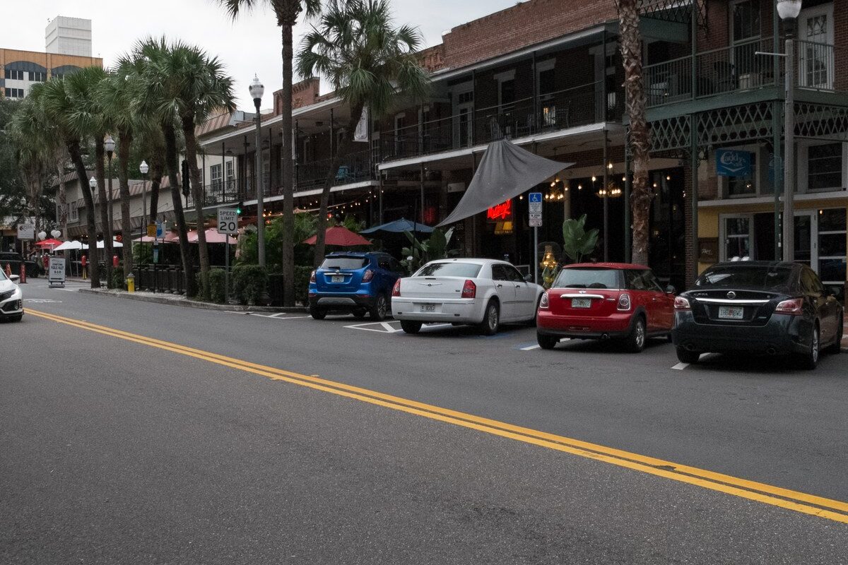 St. Petersburg, FL — Tampa Bay epoxy garage floors for Old Northeast, Snell Isle, and Pinellas County
